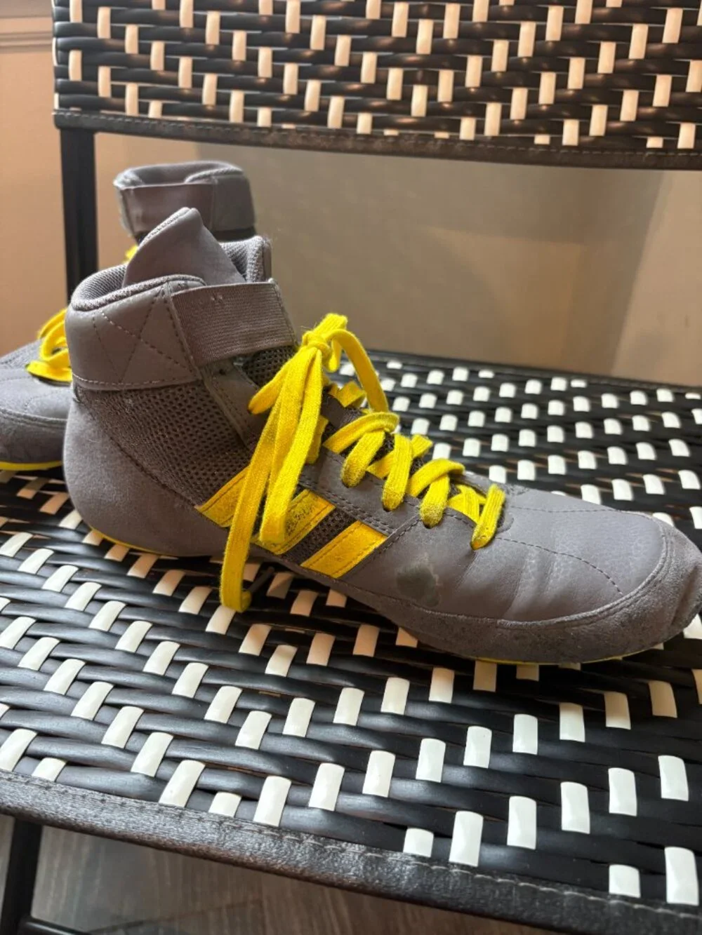 Adidas HVC 2 Youth Wrestling Shoes Gray Yellow High Top Size US 8